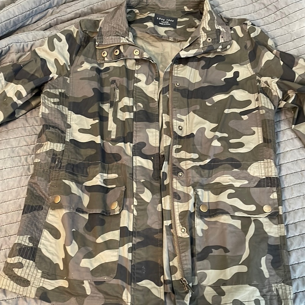 Camo light weight jacket